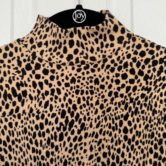 NWOT, Brandy Melville Cheetah / Leopard Print Turtleneck Long Sleeve Top, OSFA - Picture 4 of 8
